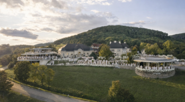 Hügelanwesen bei der Fête Blanche